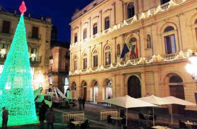 Natale a Caltagirone. Domenica 5 dicembre: mercatino “KaltaTrova”, Mercatino di Natale , XX Giornata di propiziazione e gli zampognari